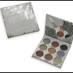 New Crown Pro Glam Metals eyeshadow palette